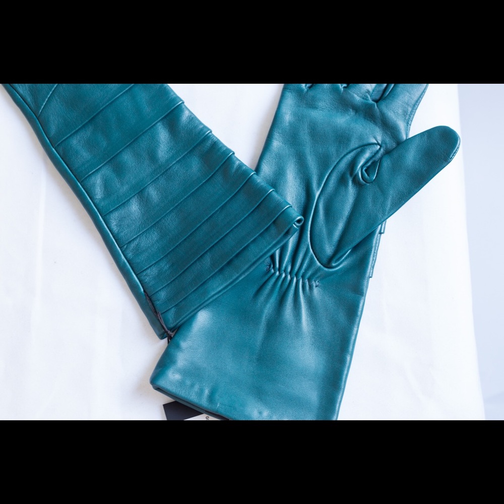 Gloves exclusiv